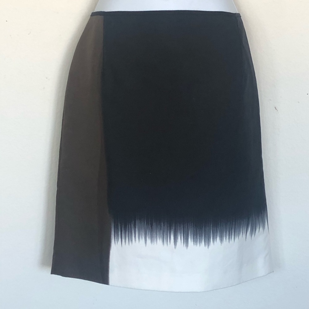 Elie Tahari Gorgeous Abstract Skirt